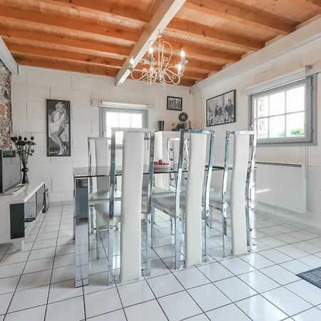 بيت للعطل Casale Di Vito *